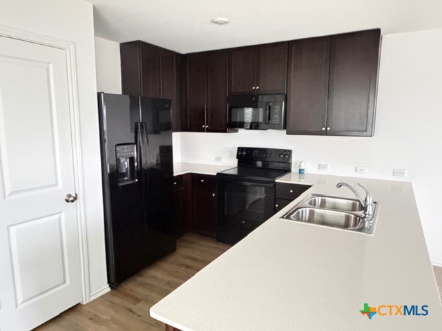 460 Marty Allen Loop Jarrell, TX 76537 - Photo 4 of 11 Kitchen