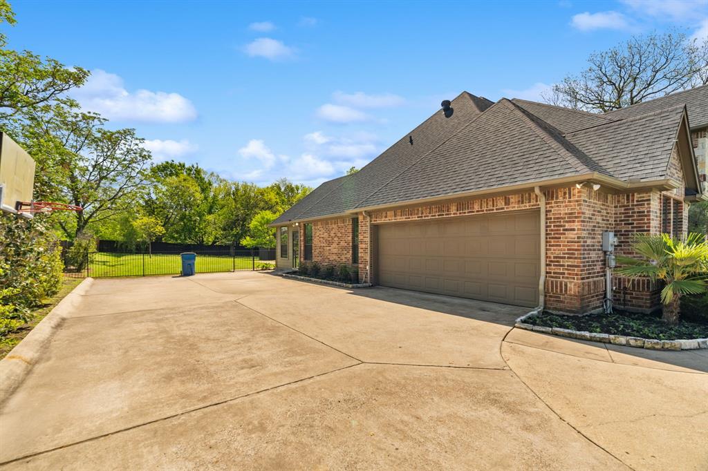106 East Fork Road Sunnyvale, TX 75182 - Photo 32 of 36 2 Car garage