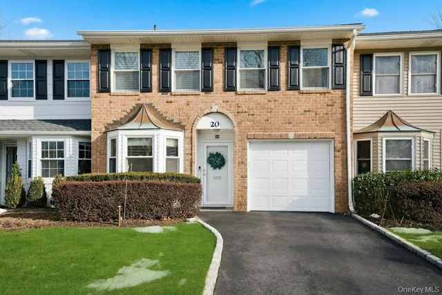 $889,000 | 20 Manors Drive, Jericho, NY 11753