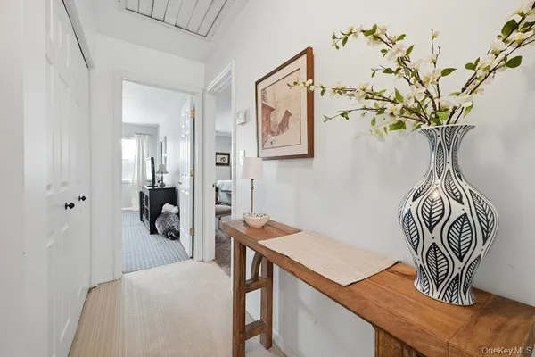 $869,000 | 20 Manors Drive, Jericho, NY 11753