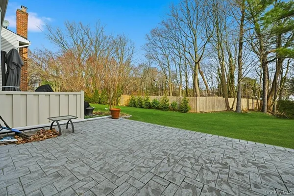 $869,000 | 20 Manors Drive, Jericho, NY 11753