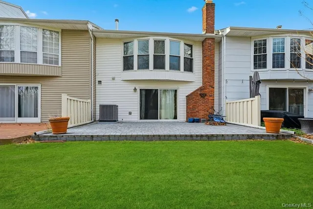 $889,000 | 20 Manors Drive, Jericho, NY 11753