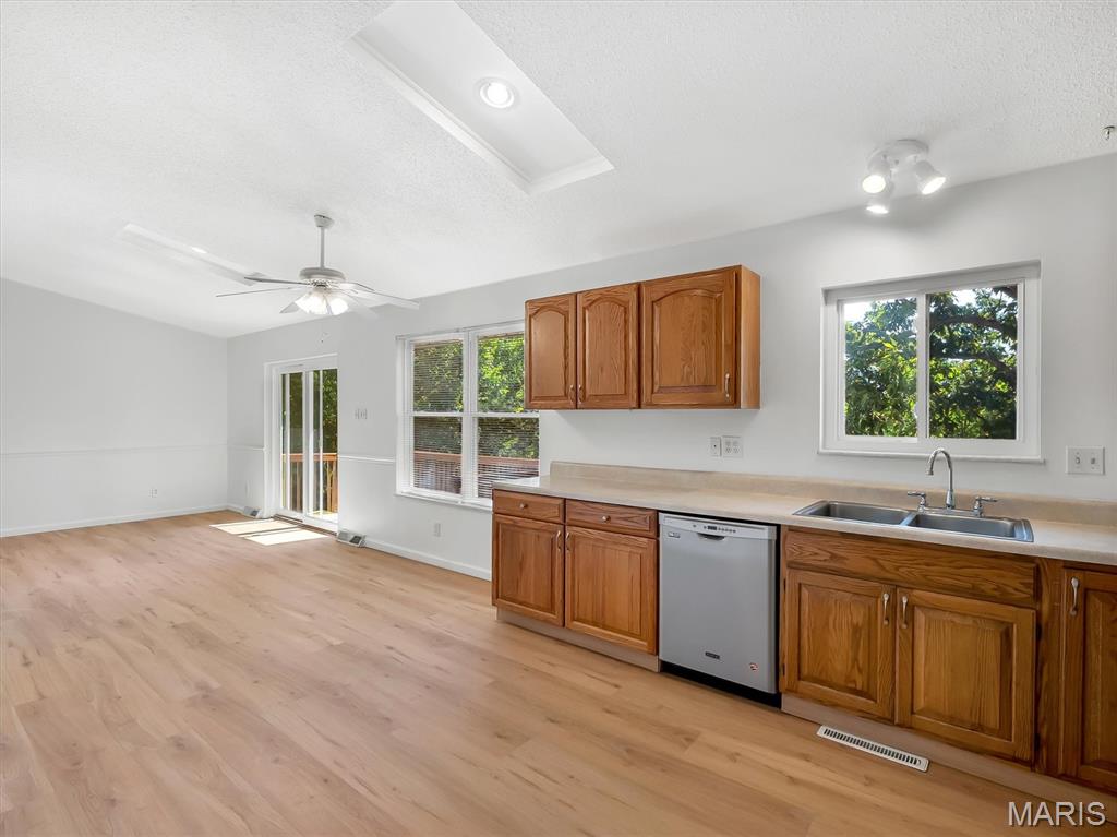 2434 Zagreb Road Pacific, MO 63069 - Photo 6 of 39 Gallery Image 6