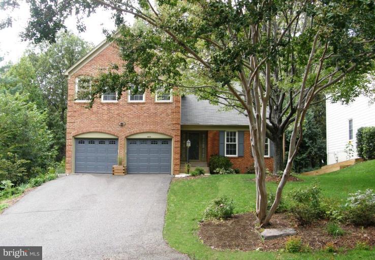 6836 Camus Place Springfield, VA 22152 - Photo 1 of 20 Exterior (Main)