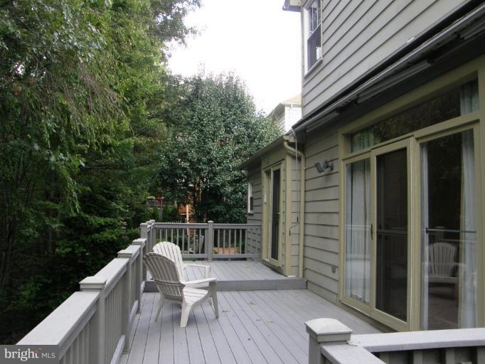 6836 Camus Place Springfield, VA 22152 - Photo 18 of 20 Deck