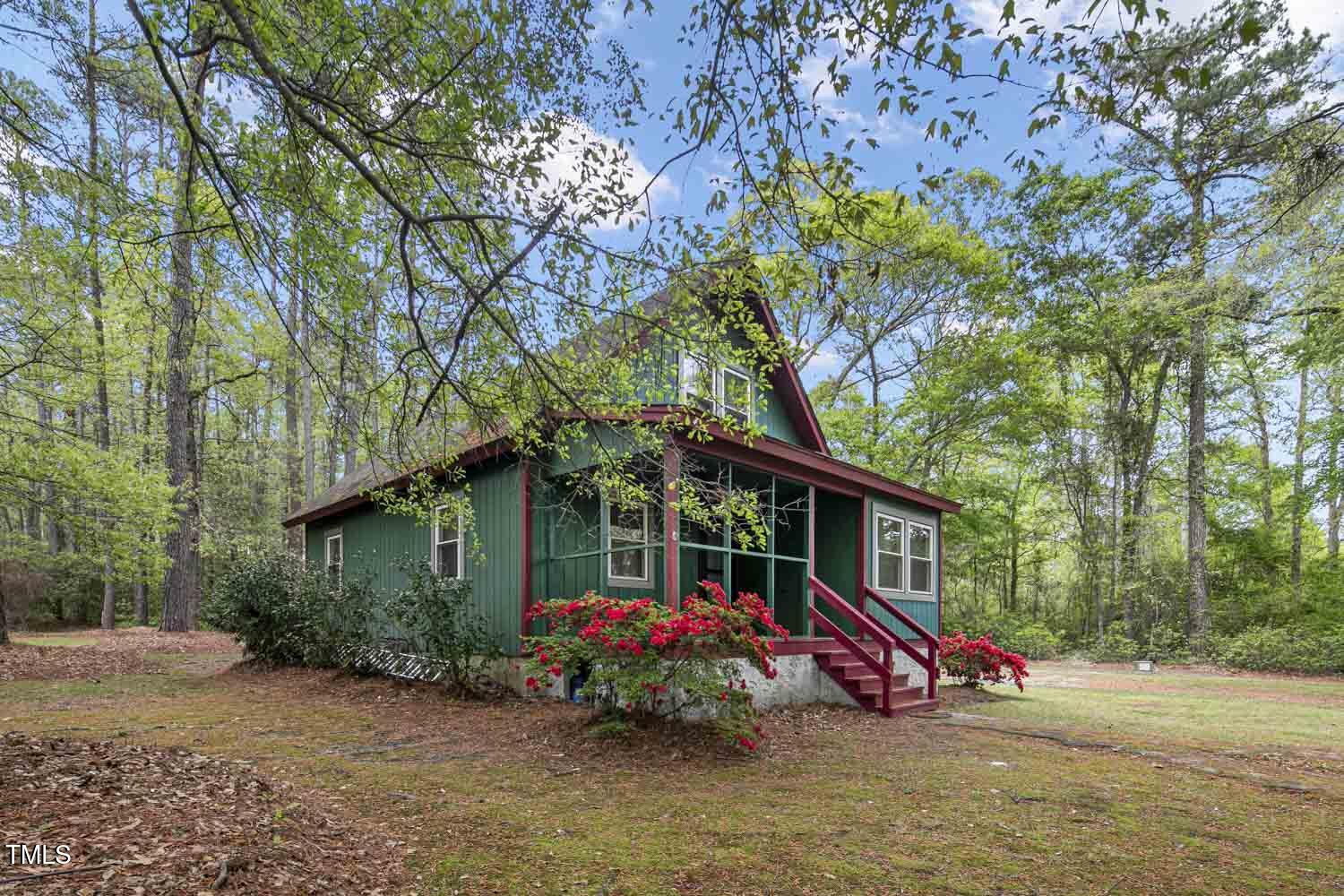 952 Glover Road Dunn, NC 28334 - Photo 3 of 31 3