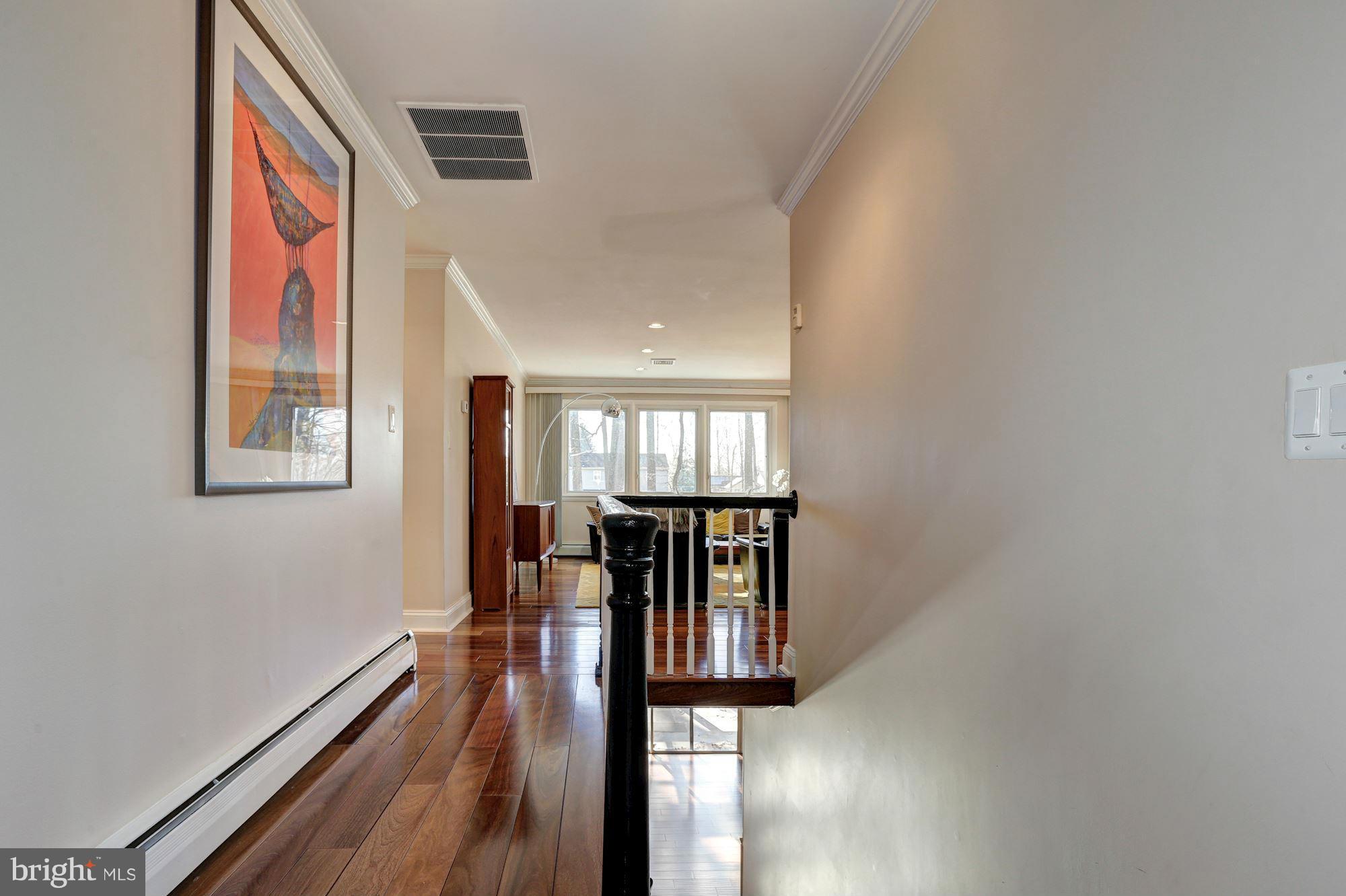 4308 Oaktree Road Rockville, MD 20853 - Photo 3 of 30 Entry Hall