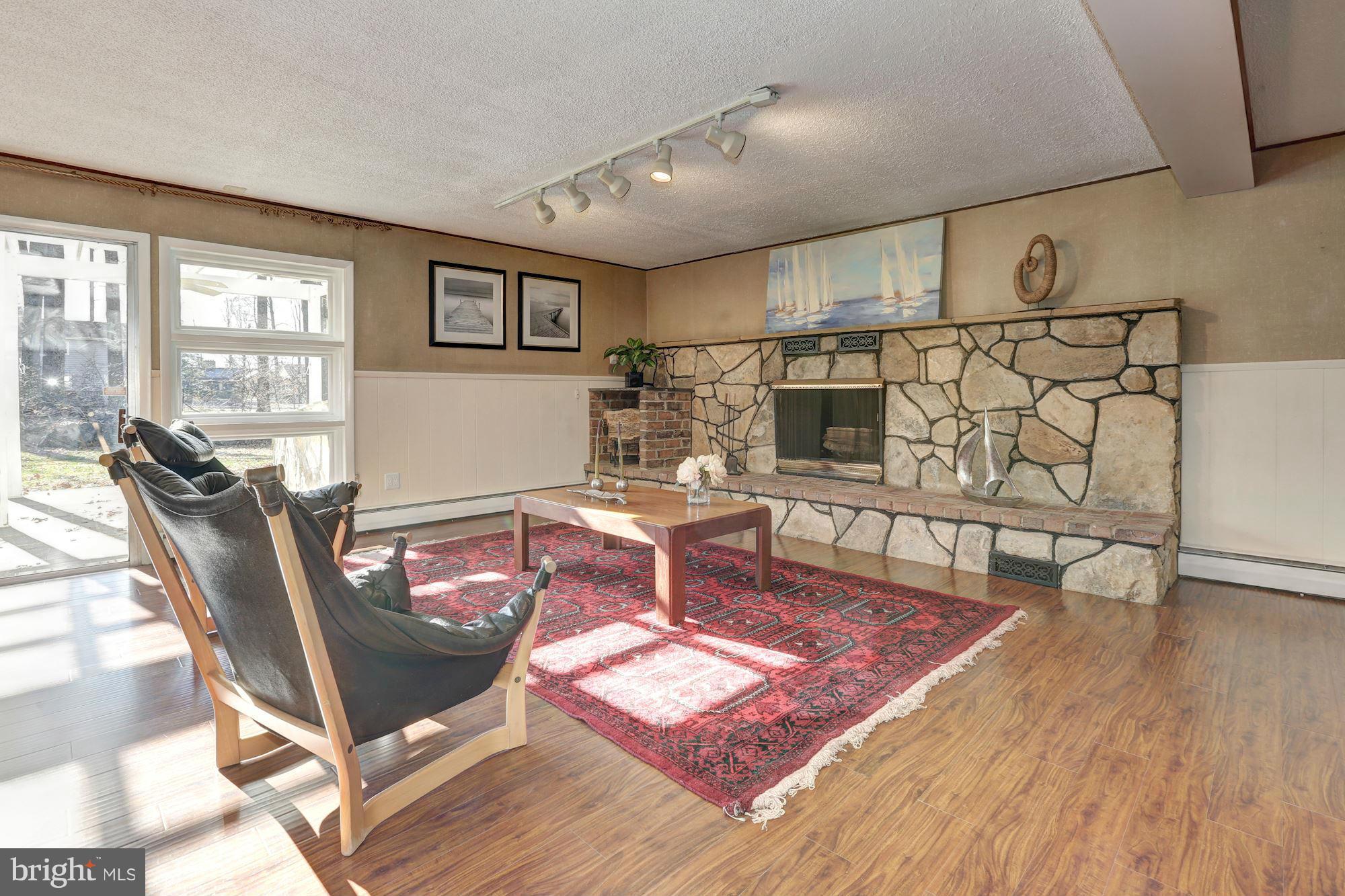 4308 Oaktree Road Rockville, MD 20853 - Photo 21 of 30 Family Room