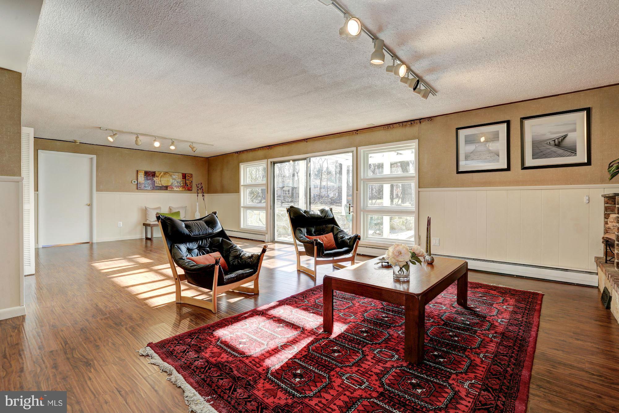 4308 Oaktree Road Rockville, MD 20853 - Photo 22 of 30 Family Room