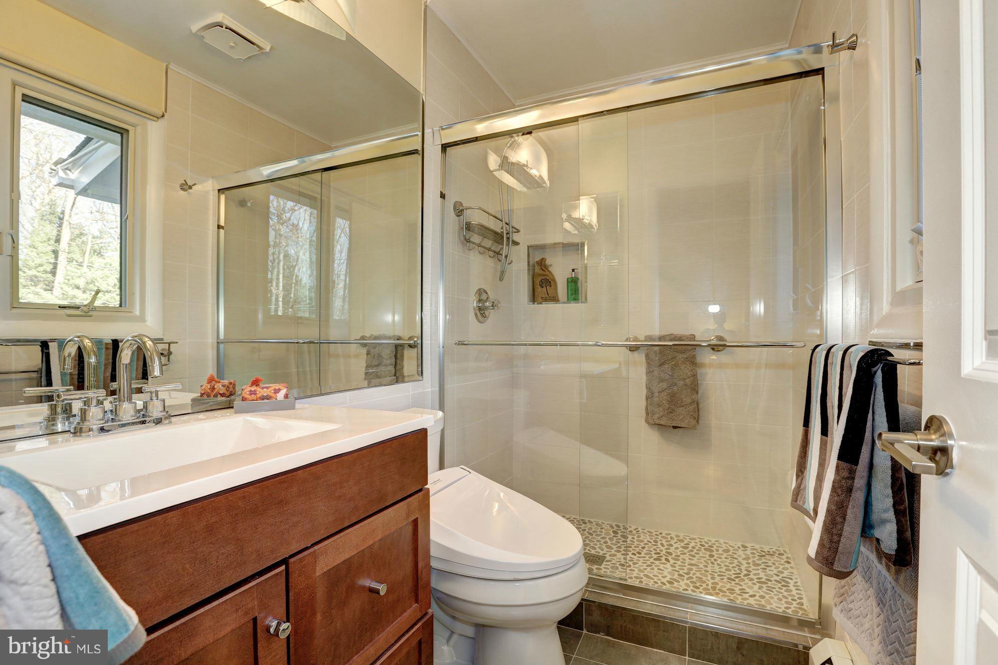 4308 Oaktree Road Rockville, MD 20853 - Photo 25 of 30 Bath (Master)