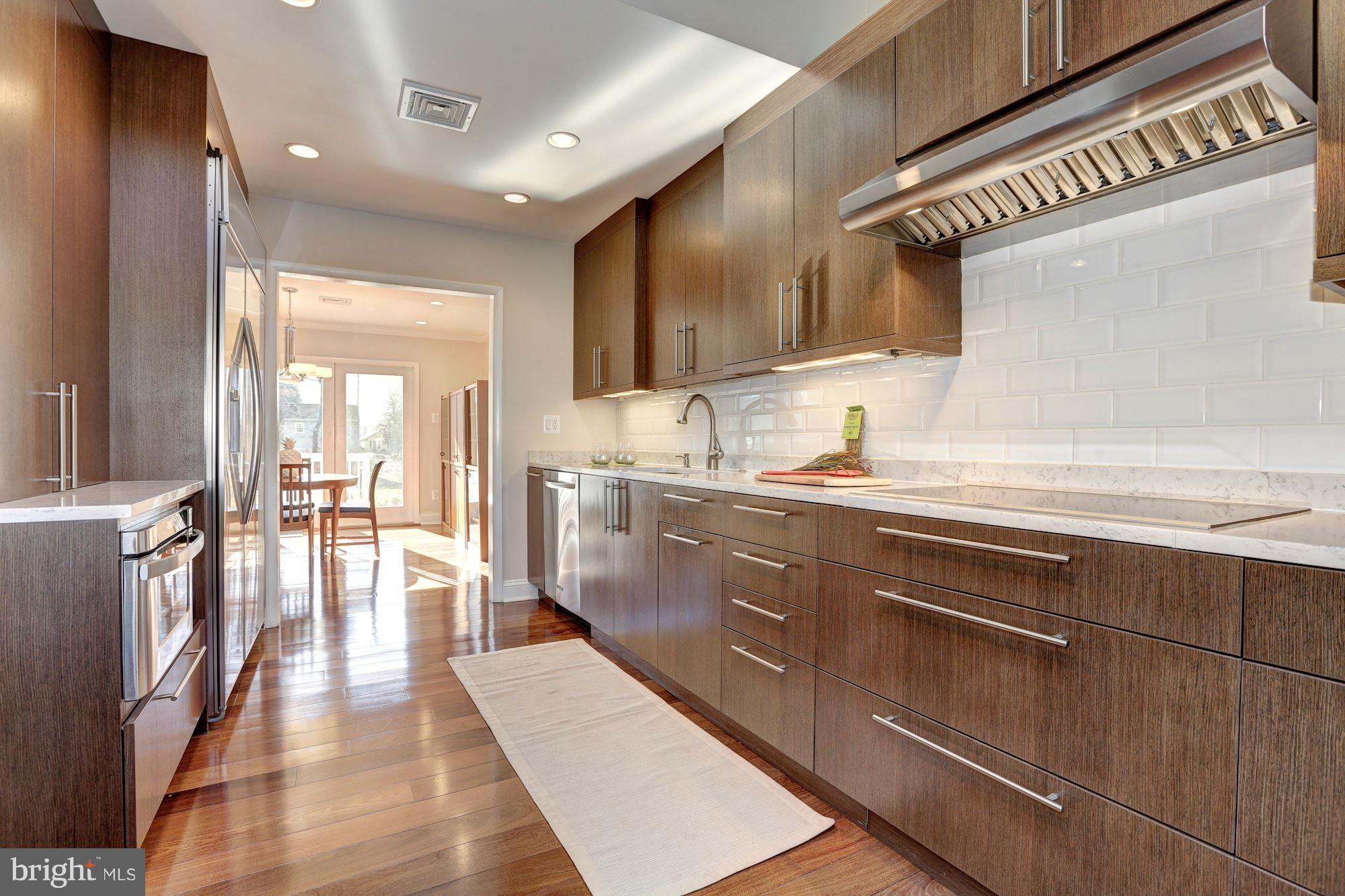 4308 Oaktree Road Rockville, MD 20853 - Photo 8 of 30 Kitchen