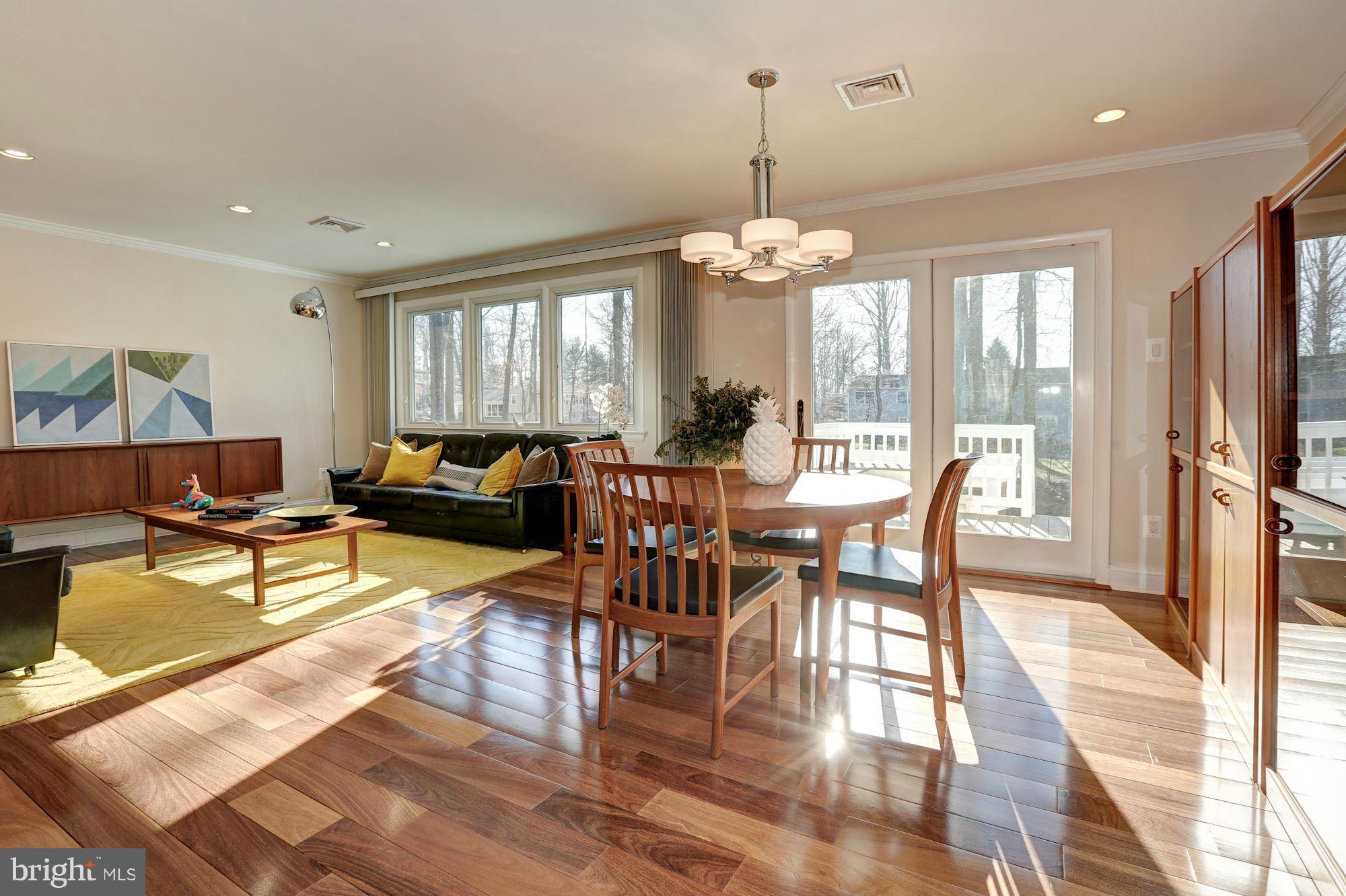 4308 Oaktree Road Rockville, MD 20853 - Photo 10 of 30 Dining Room