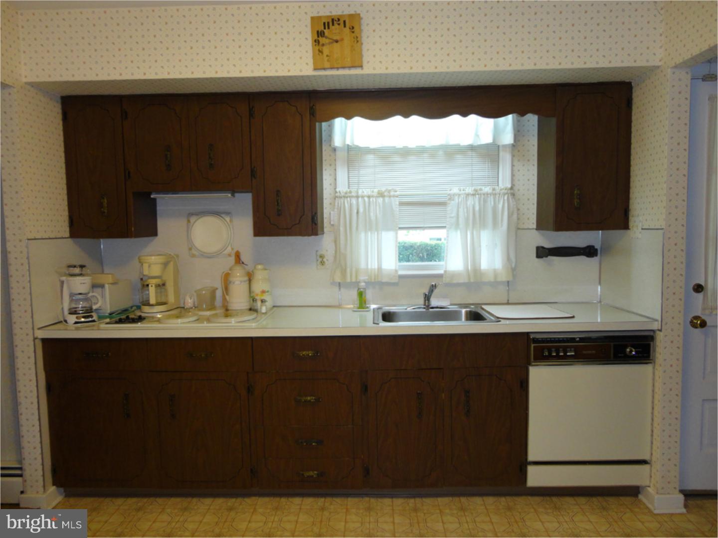2620 Tennyson Avenue Sinking Spring, PA 19608 - Photo 9 of 19 Gallery Image 9