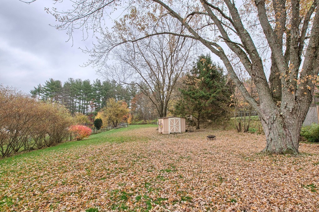 4 Old Meetinghouse Road Townsend, MA 01469 - Photo 23 of 24 Gallery Image 23
