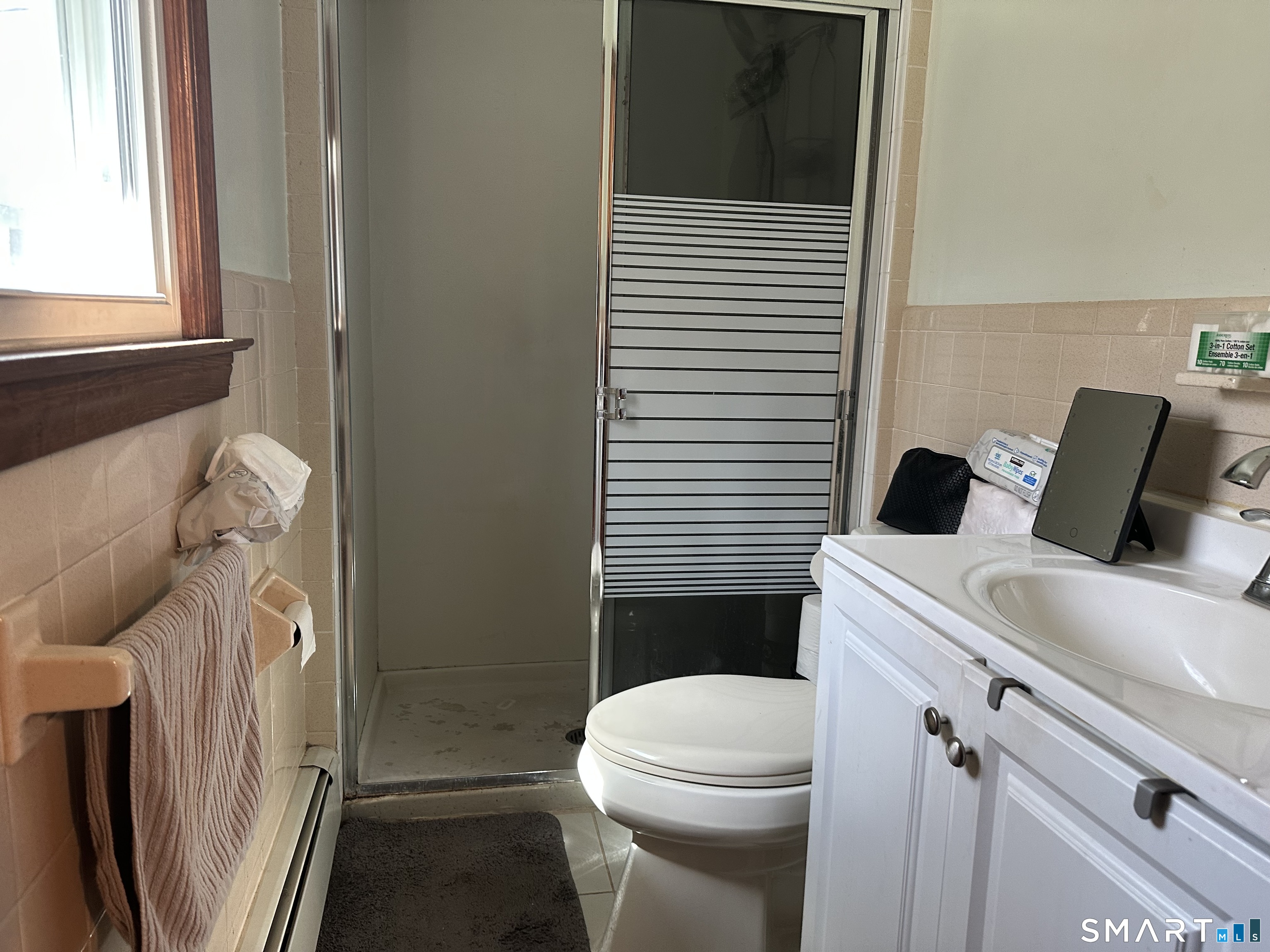 85 Rolling Ridge Road Hamden, CT 06518 - Photo 7 of 13