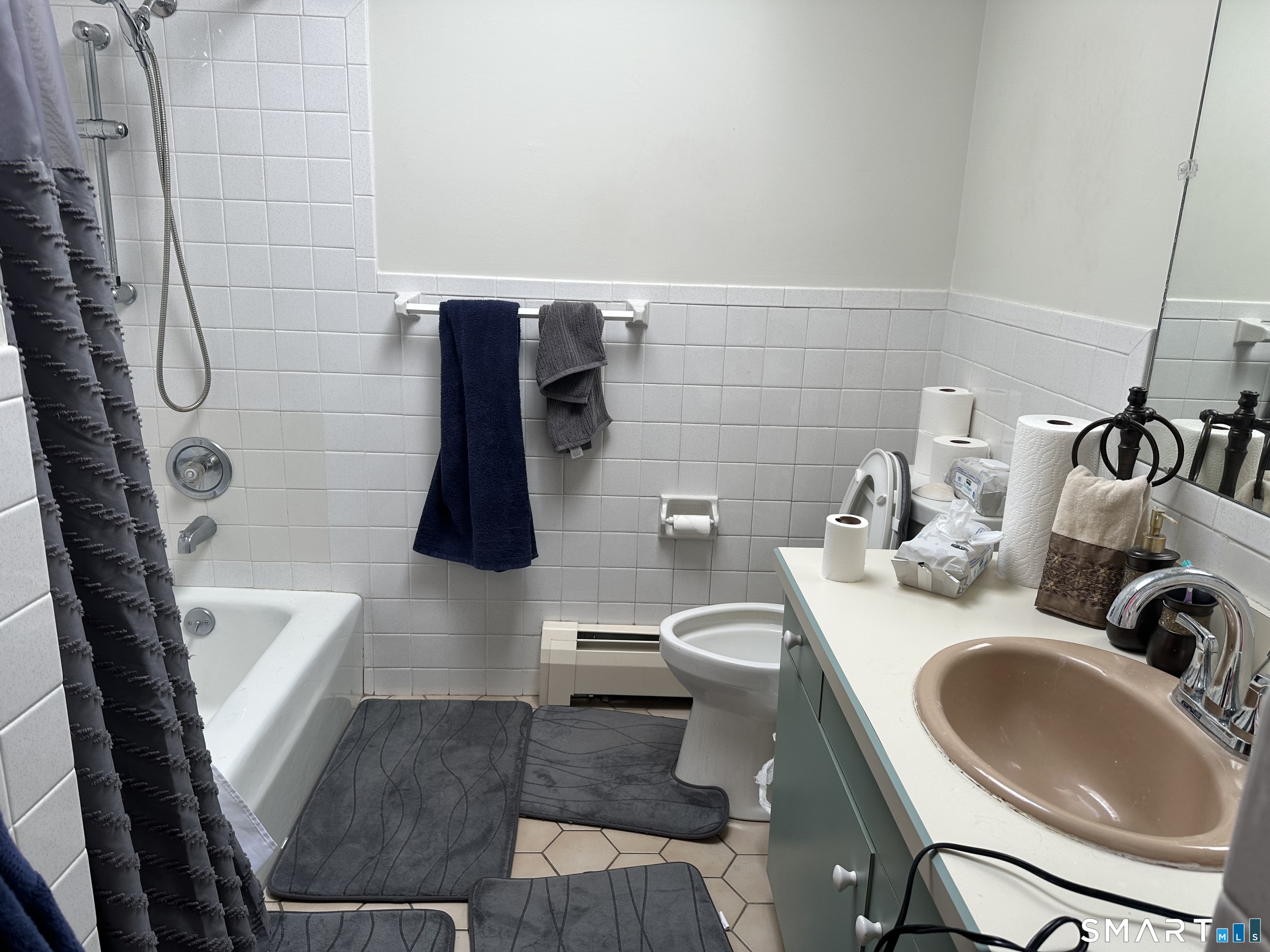 85 Rolling Ridge Road Hamden, CT 06518 - Photo 8 of 13