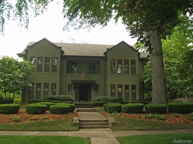 319 Lincoln