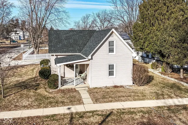 $324,999 | 210 East Buckeye Street, Cicero, IN 46034