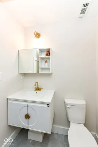 $324,999 | 210 East Buckeye Street, Cicero, IN 46034