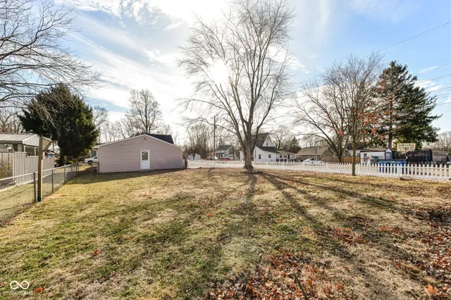 $324,999 | 210 East Buckeye Street, Cicero, IN 46034