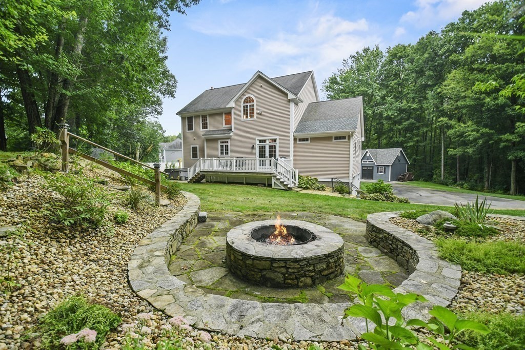 315 West Sutton Road Sutton, MA 01590 - Photo 5 of 41