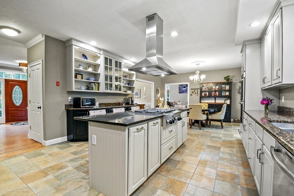 315 West Sutton Road Sutton, MA 01590 - Photo 9 of 41