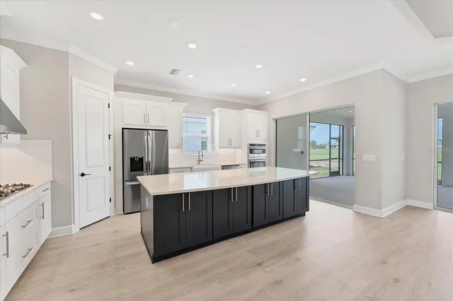 $1,095,000 | 15813 San Lazzaro Avenue, Bradenton, FL 34211