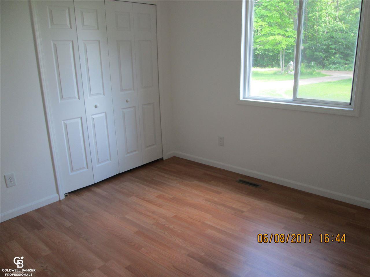 15500 Hunt Road Allenton, MI 48002 - Photo 18 of 33 31322148-17.JPG