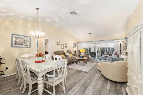 $325,000 | 1270 Northbrook Place, The Villages, FL 32162