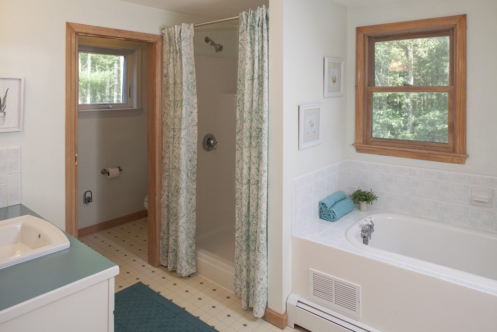 33 Williams Way Rochester, MA 02770 - Photo 14 of 23