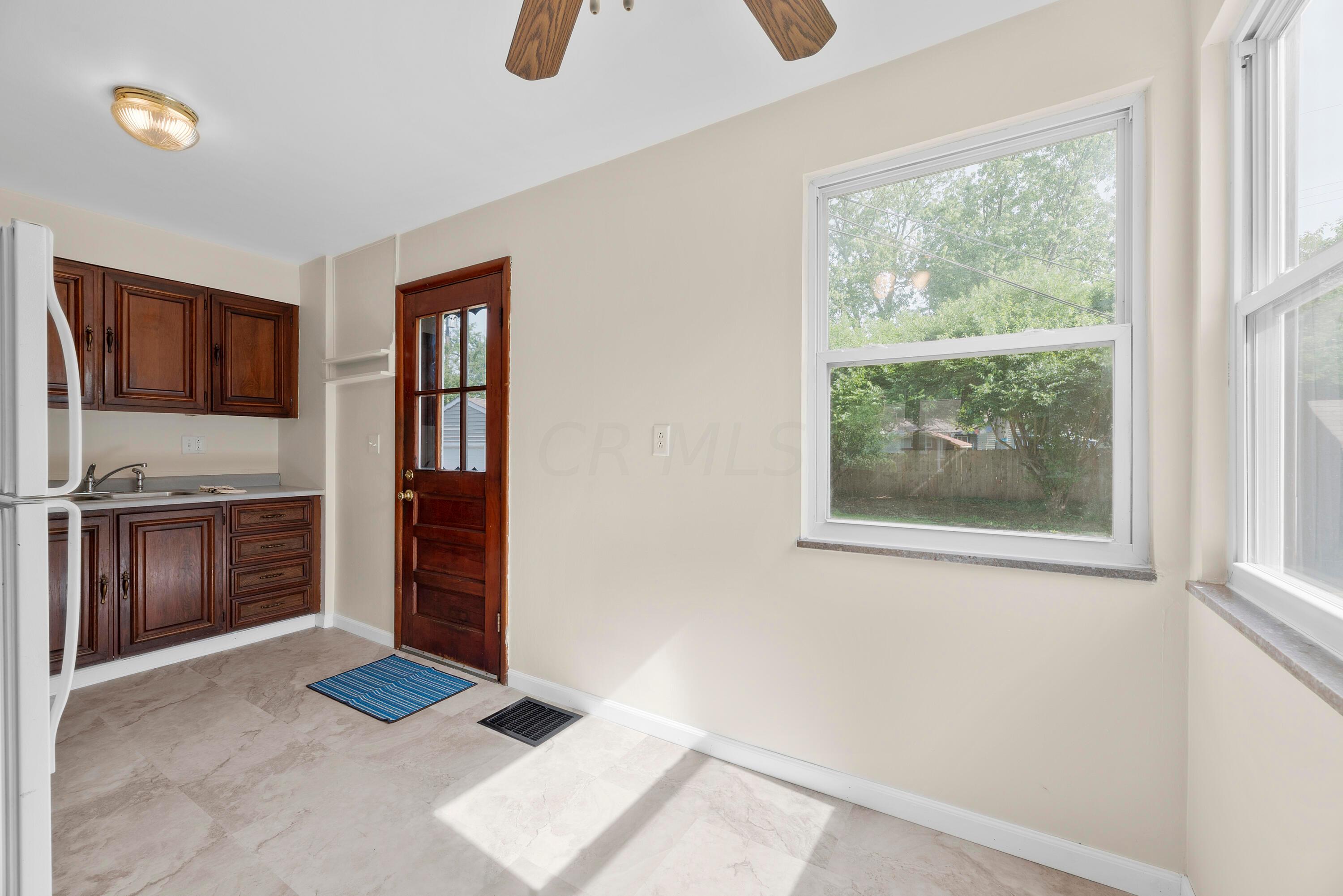 2434 Woodstock Road Columbus, OH 43221 - Photo 8 of 51 MAR_9001