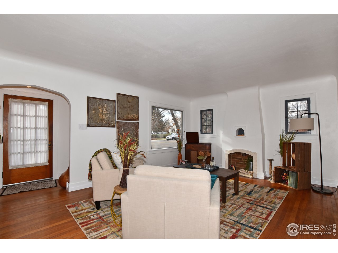 Original hardwood floors