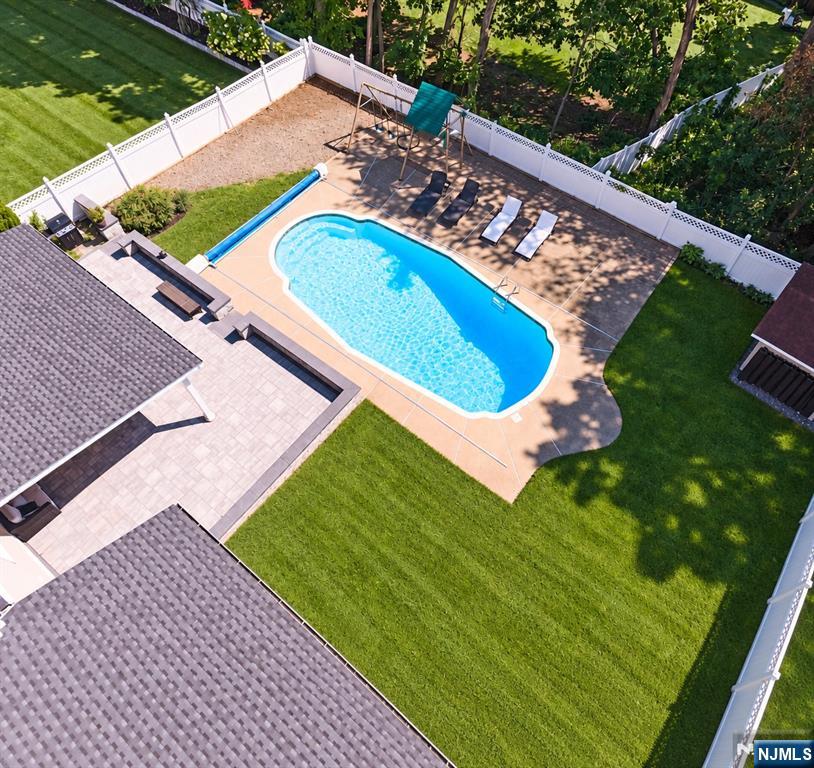 64 Spring Valley Road Paramus, NJ 07652 - Photo 32 of 39 Gallery Image 32
