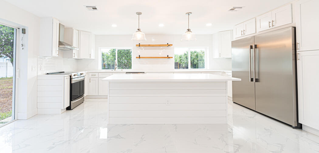 5691 Southeast Hull Street Stuart, FL 34997 - Photo 9 of 41 _MWA7425