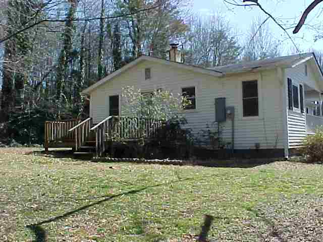548 Kay Drive Easley, SC 29640 - Photo 3 of 4 Gallery Image 3