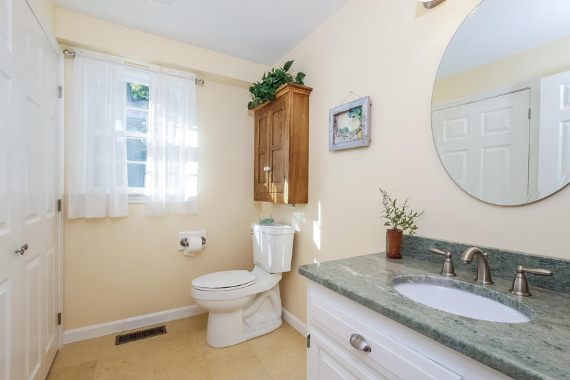 82 Henry's Road Brewster, MA 02631 - Photo 10 of 26 023-photo-bathroom-6454553
