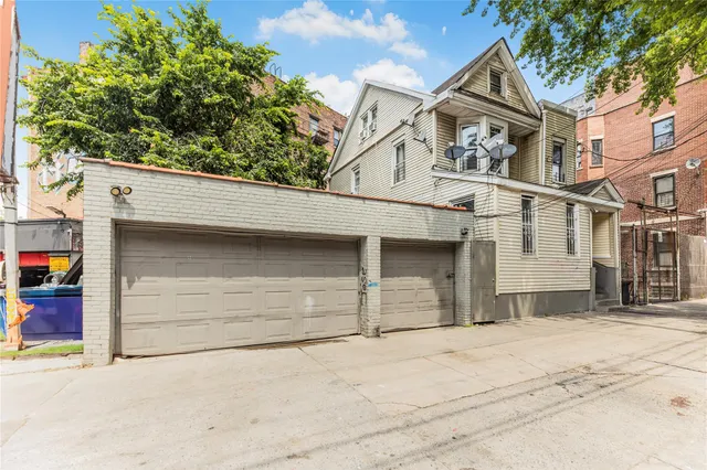 $1,100,000 | 3043 Bailey Avenue | Kingsbridge Heights