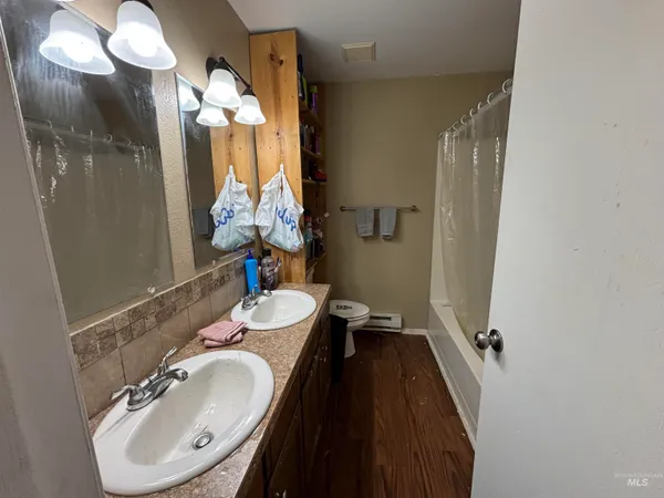 $260,000 | 214 West 8th Avenue, Jerome, ID 83338