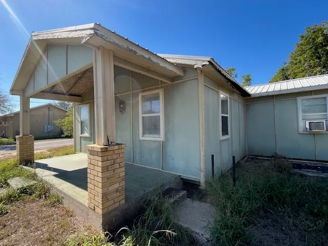 $49,500 | 1001 North Elm Avenue, Hebbronville, TX 78361