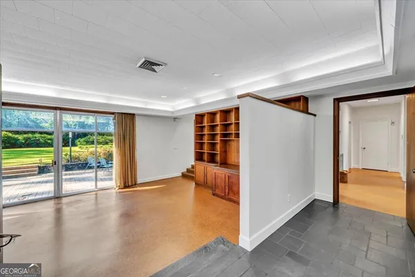 a view of livingroom with furniture