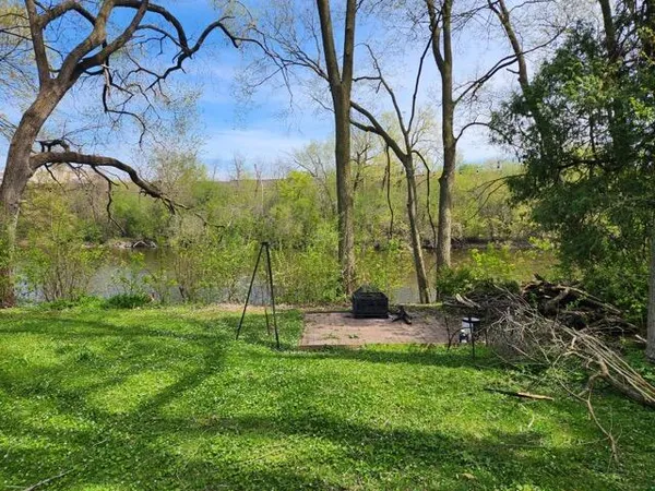 $185,000 | 5684 North River Forest Drive, Glendale, WI 53209