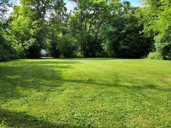 $185,000 | 5684 North River Forest Drive, Glendale, WI 53209