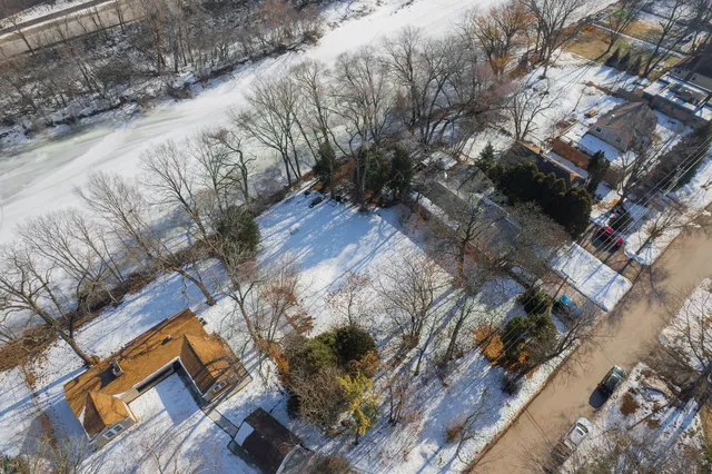 $210,000 | 5684 North River Forest Drive, Glendale, WI 53209