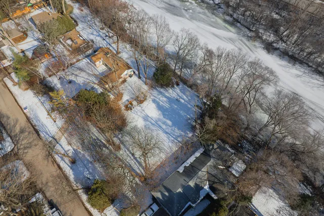 $210,000 | 5684 North River Forest Drive, Glendale, WI 53209