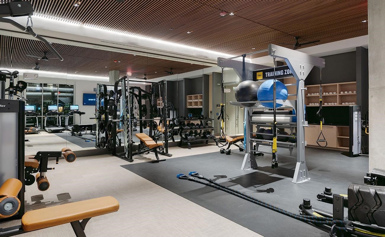 160 Birdsall Street, Unit 1403 Houston, TX 77007 - Photo 14 of 26 One of the fitness center you can enjoy. The building also has yoga and spin studios.