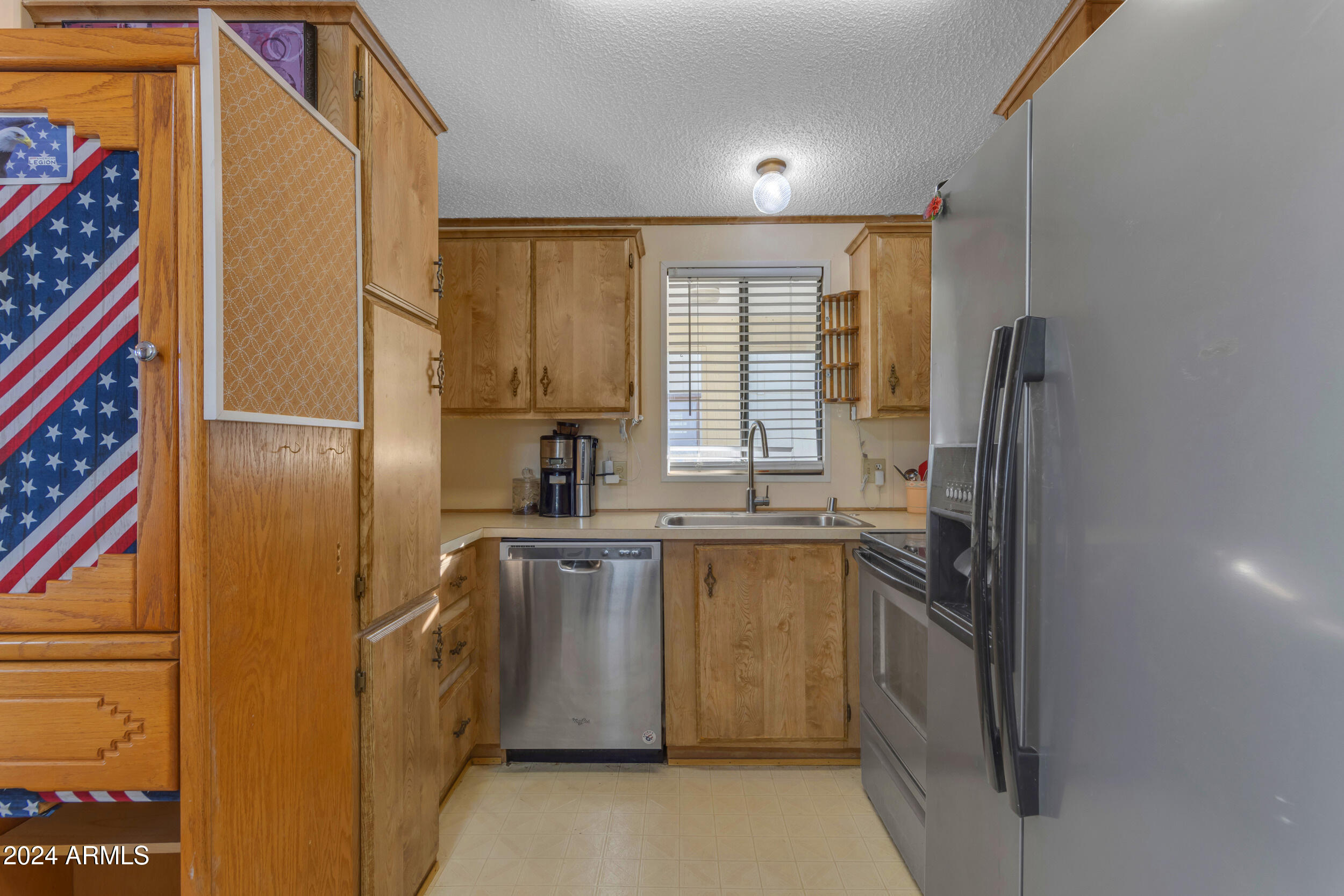 3500 South Tomahawk Road, Unit 179 Apache Junction, AZ 85119 - Photo 11 of 37 Kitchen