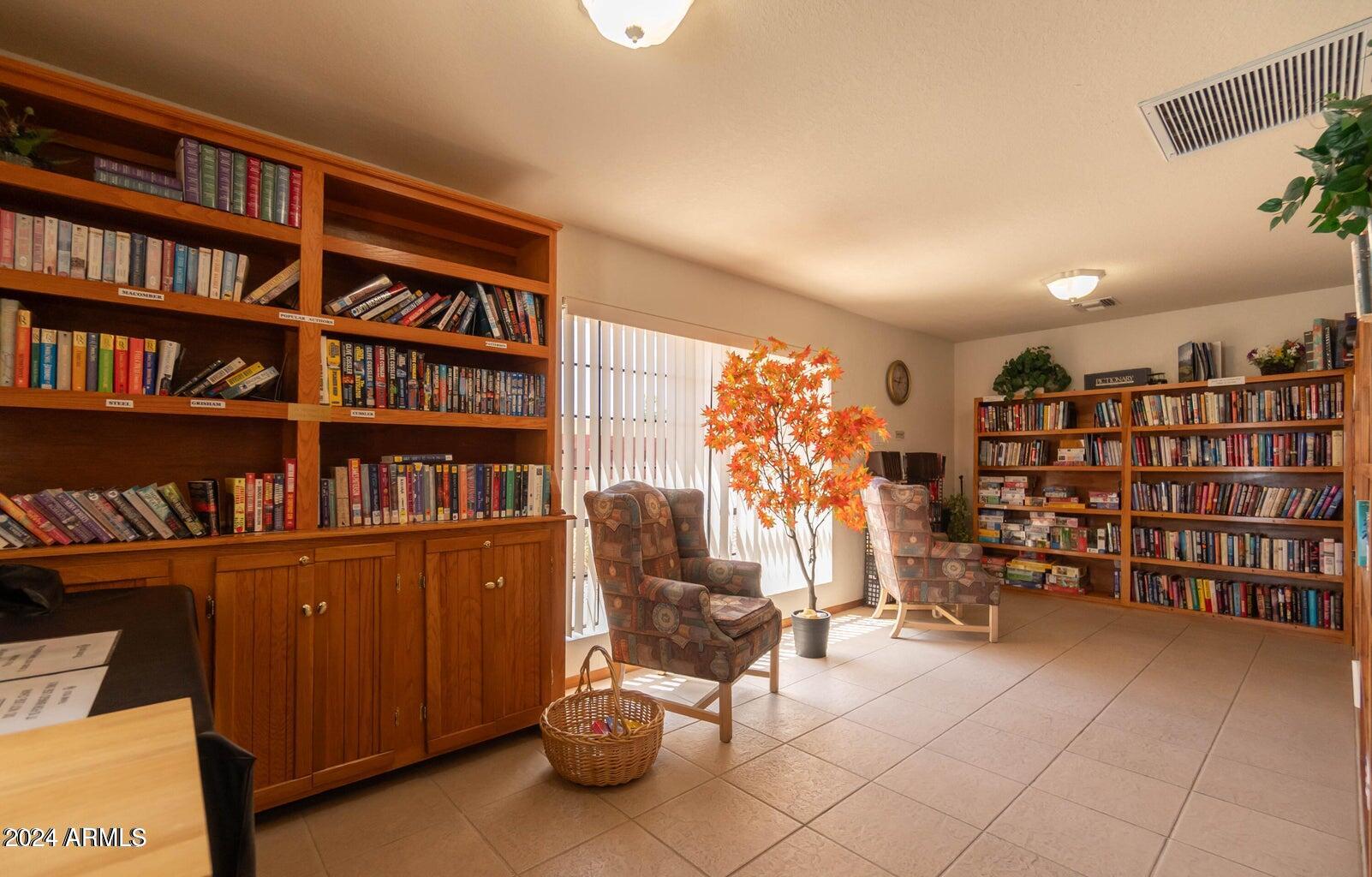 3500 South Tomahawk Road, Unit 179 Apache Junction, AZ 85119 - Photo 32 of 37 Community Center