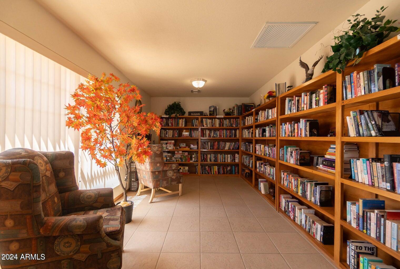 3500 South Tomahawk Road, Unit 179 Apache Junction, AZ 85119 - Photo 33 of 37 Community Center