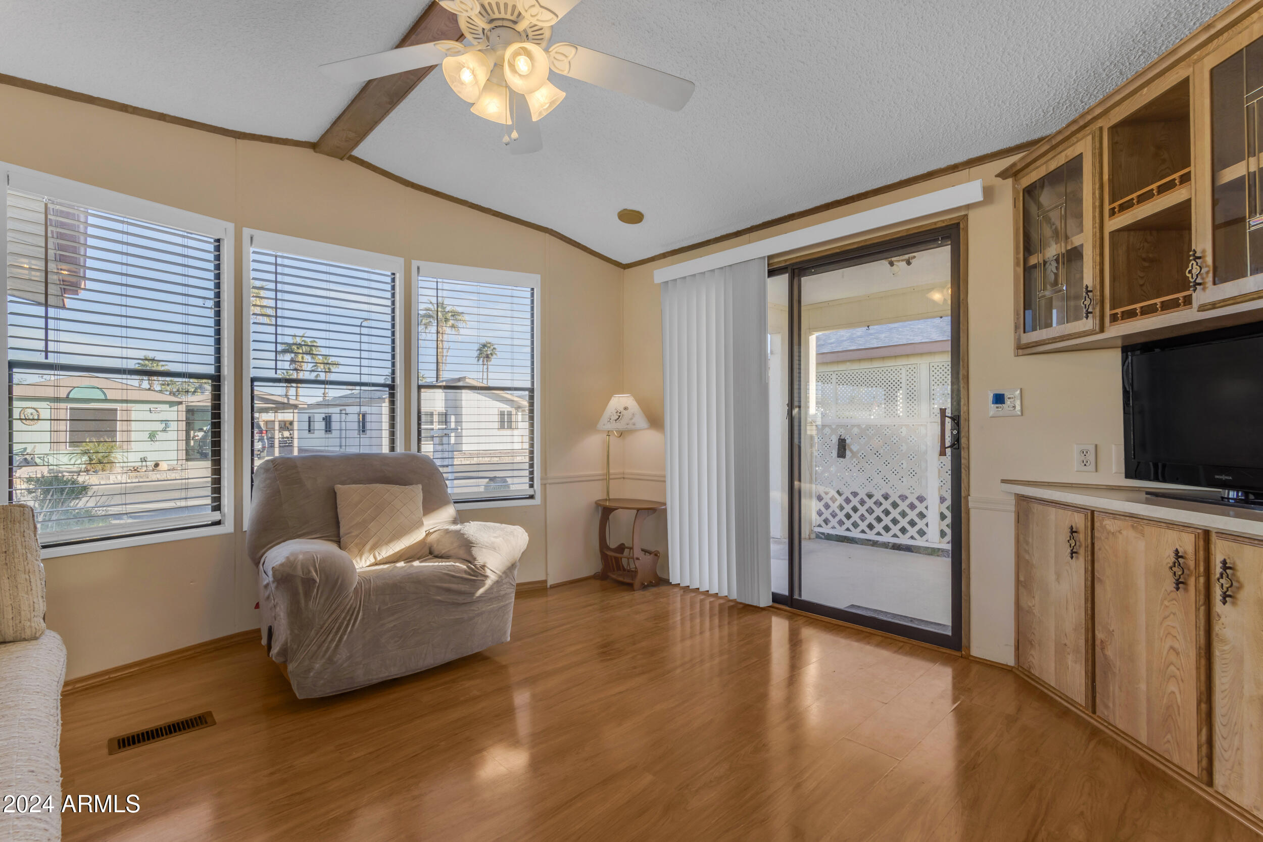 3500 South Tomahawk Road, Unit 179 Apache Junction, AZ 85119 - Photo 9 of 37 Living Room