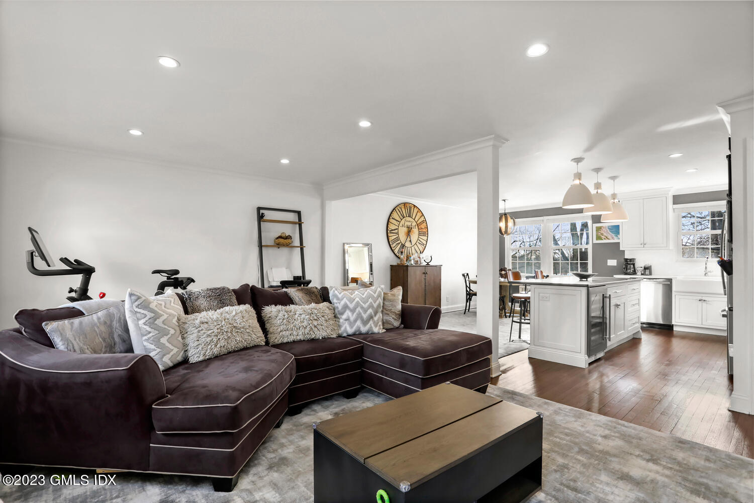 140 Putnam Park, Unit 140 Greenwich, CT 06830 - Photo 6 of 15 a living room with furniture and wooden floor